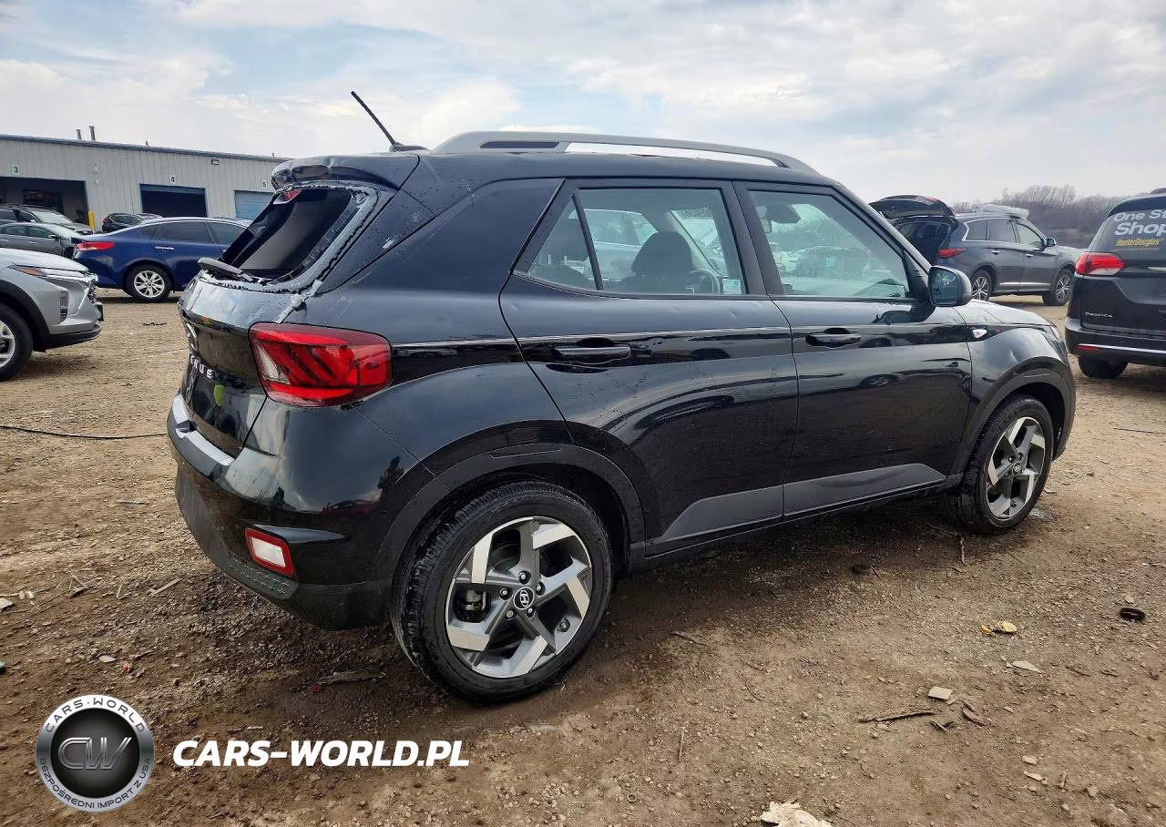 2024 Hyundai Venue Sel VIN:KMHRC8A3XRU330039 - 3