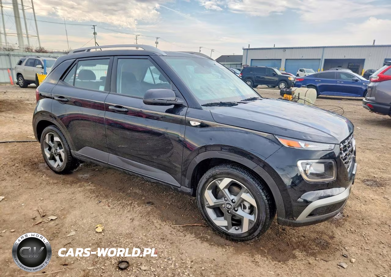 2024 Hyundai Venue Sel VIN:KMHRC8A3XRU330039 - 4