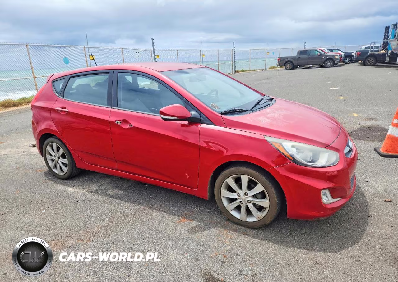 2013 Hyundai Accent Se VIN:KMHCU5AE3DU078596 - 4