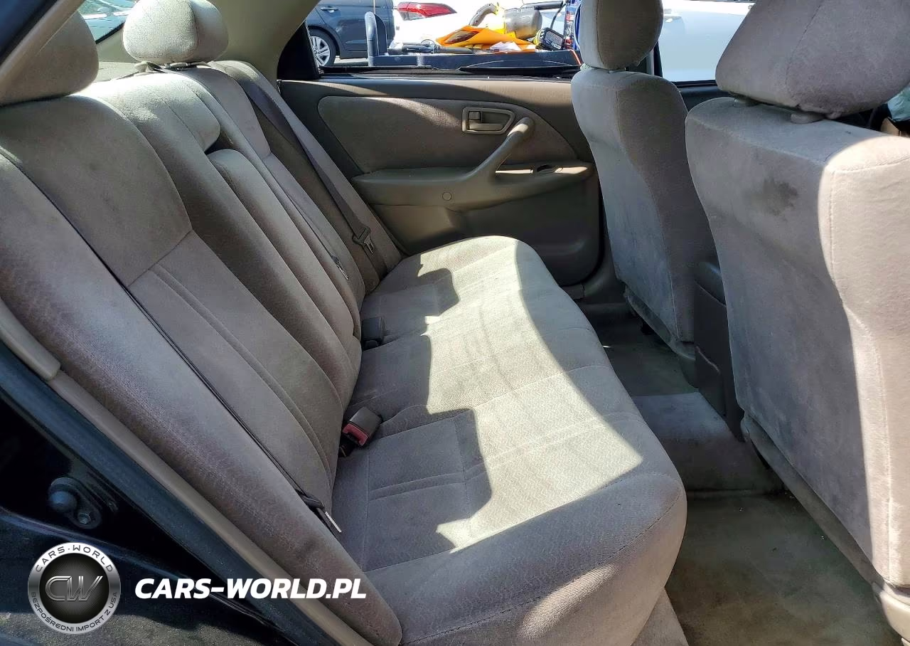 1998 Toyota Camry Le VIN:JT2BG22K2W0113481 - 10