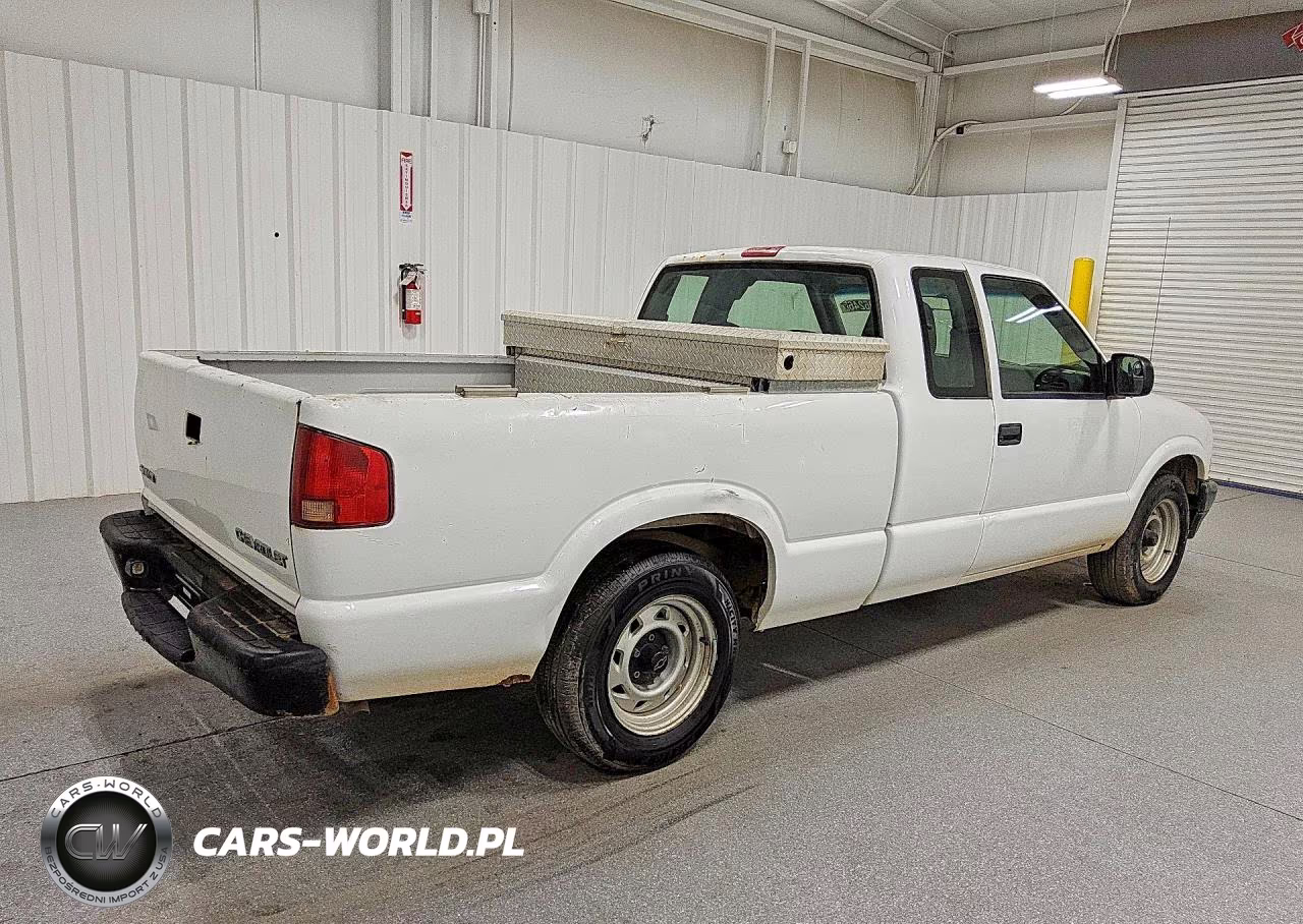 2003 Chevrolet S Truck S10 VIN:1GCCS19X638286973 - 3