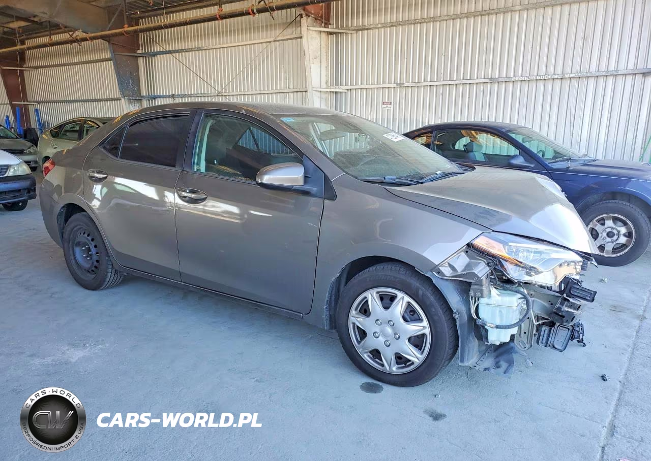 2017 Toyota Corolla Le VIN:5YFBURHE2HP690966 - 4