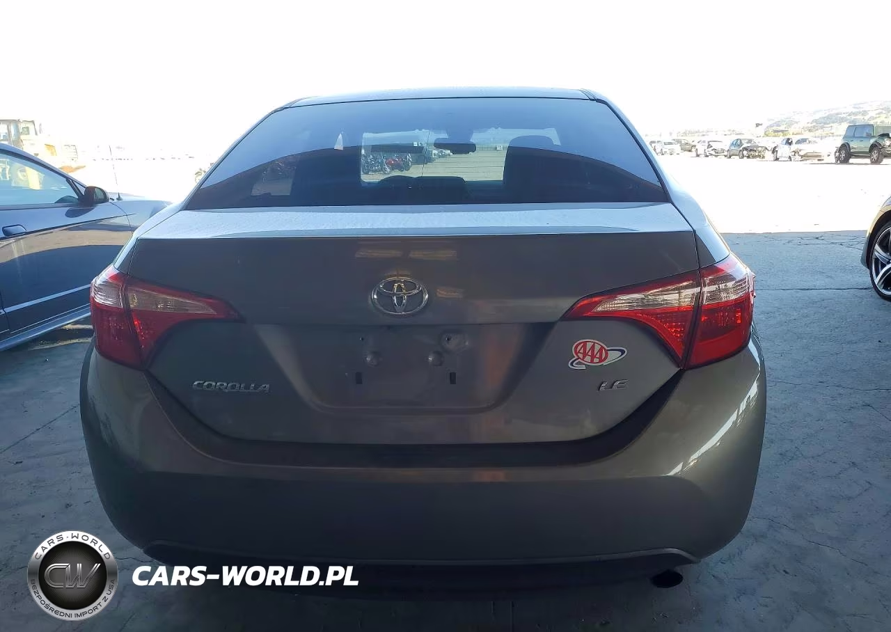 2017 Toyota Corolla Le VIN:5YFBURHE2HP690966 - 6