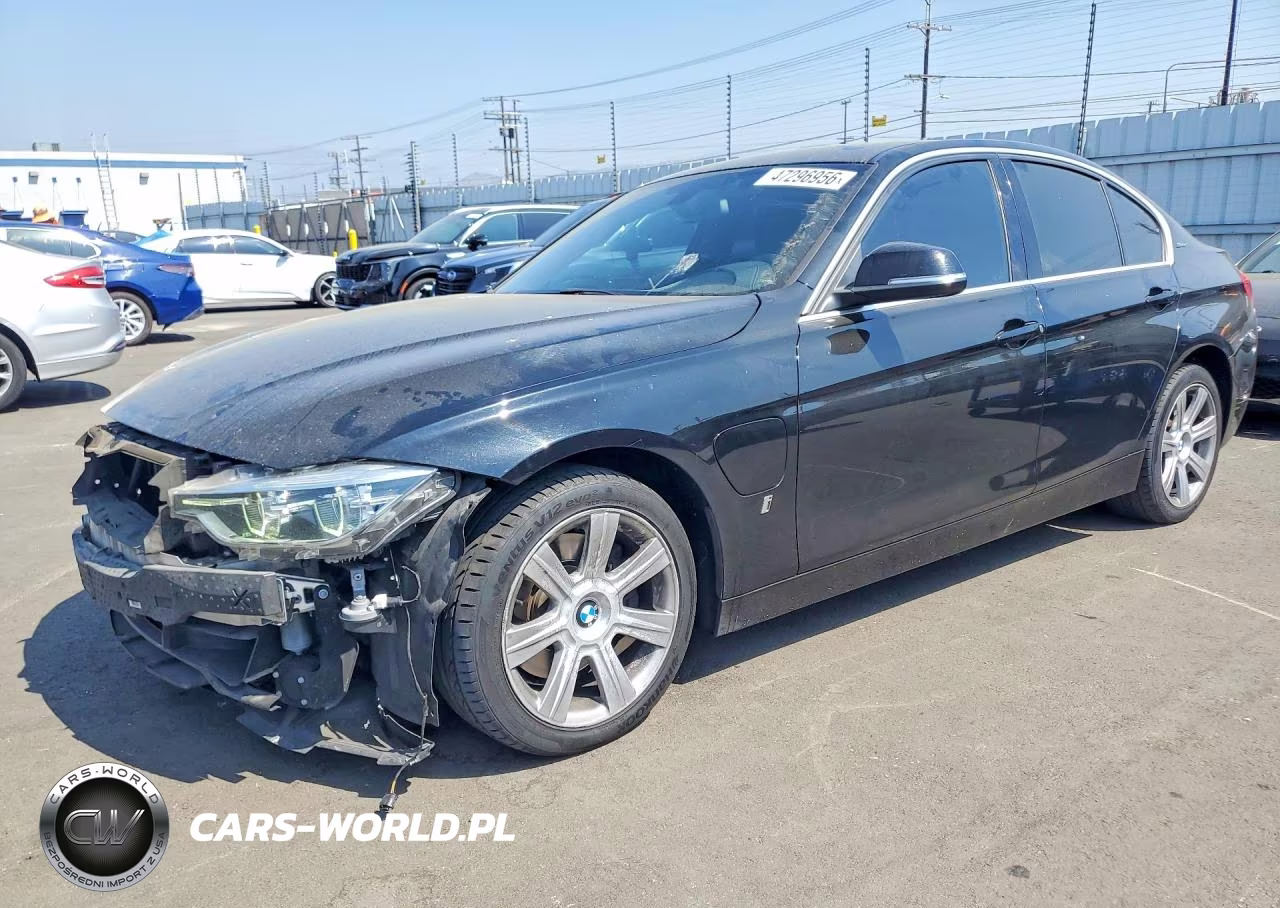 2018 BMW 330E