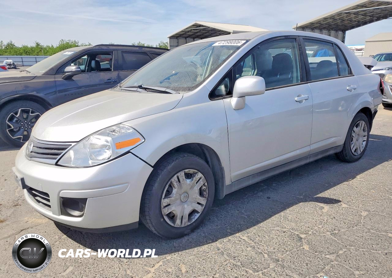 2010 Nissan Versa 1.8 S