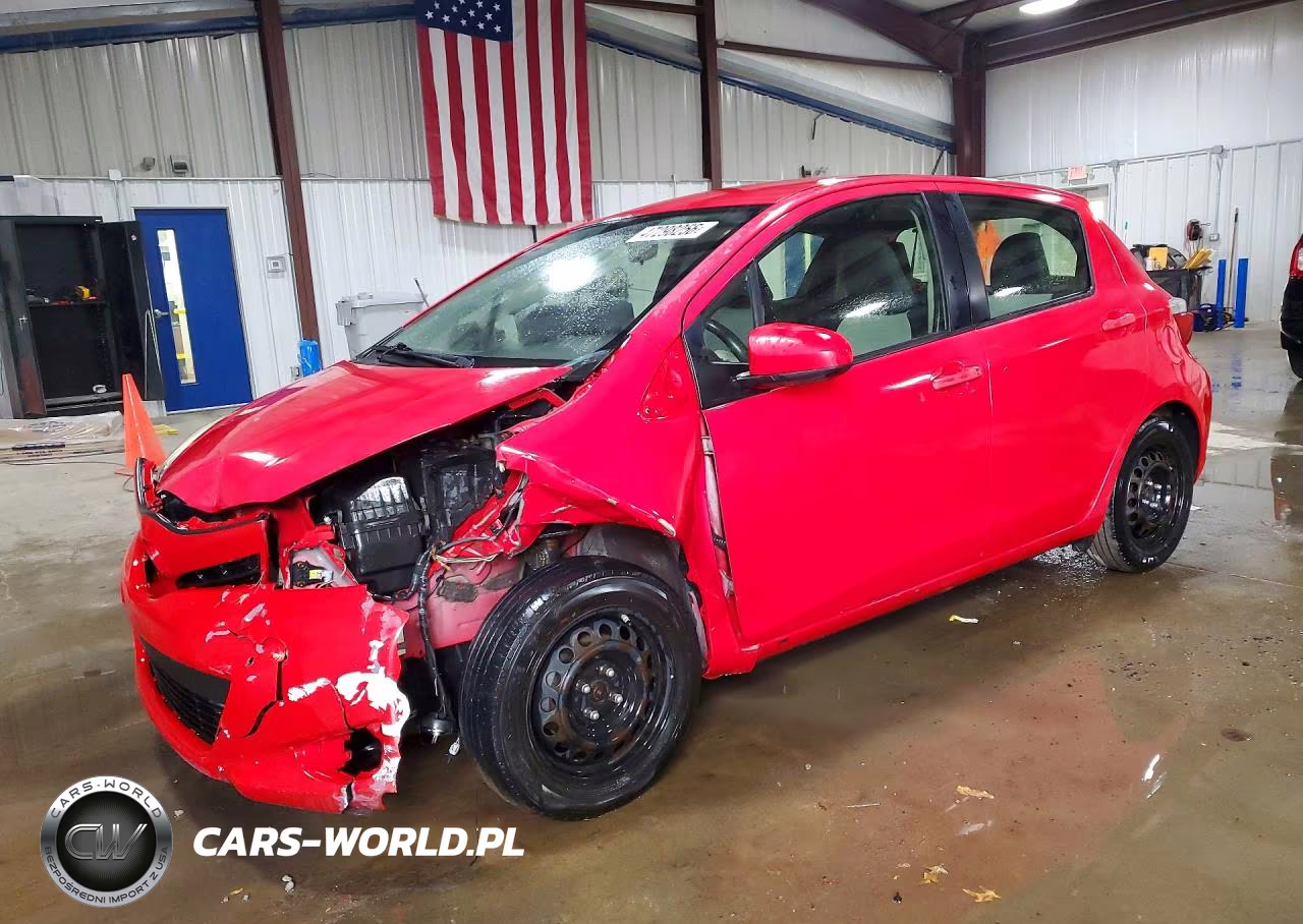 2013 Toyota Yaris 5-Door Le