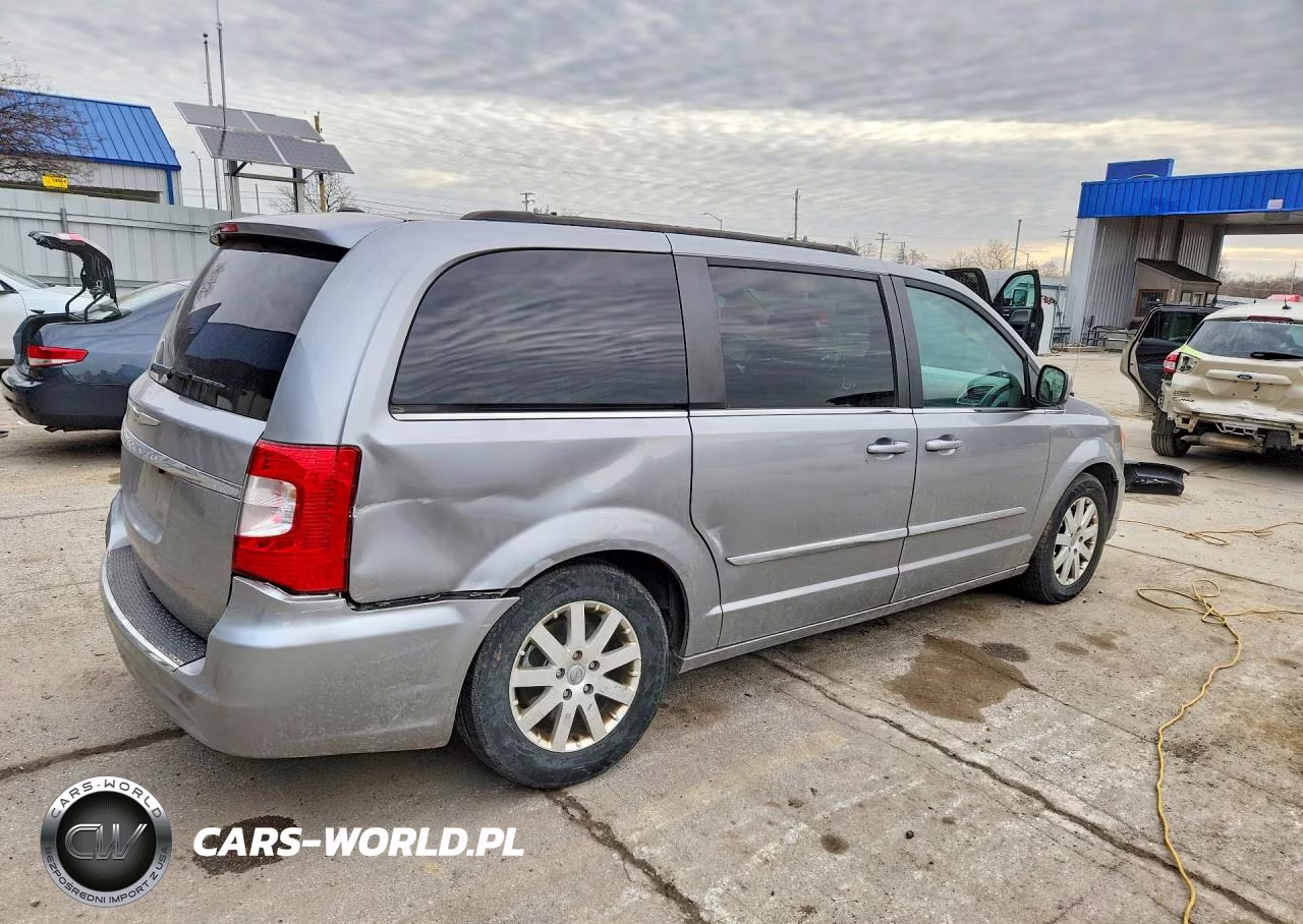 2016 Chrysler Town & Country Touring VIN:2C4RC1BG8GR296013 - 3