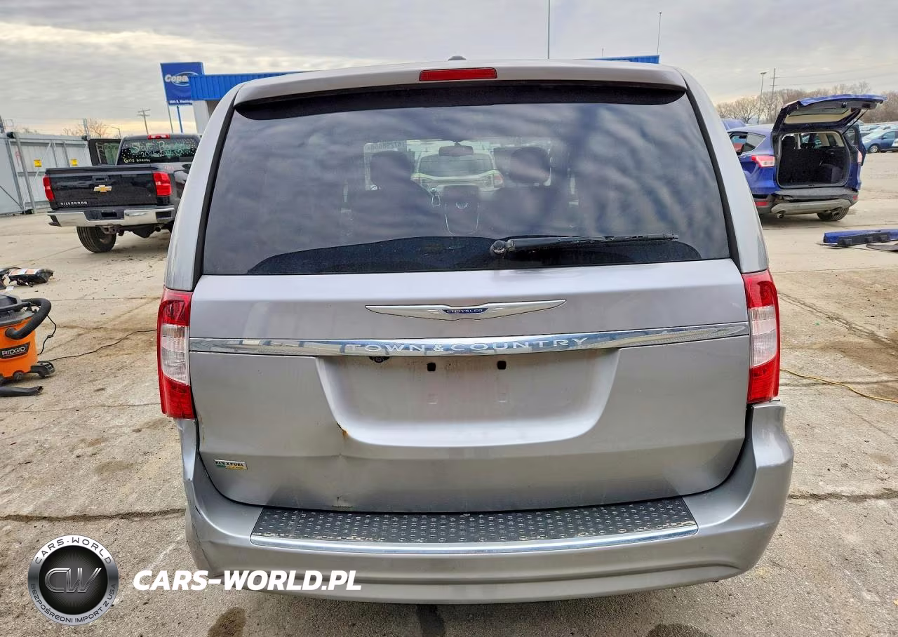 2016 Chrysler Town & Country Touring VIN:2C4RC1BG8GR296013 - 6