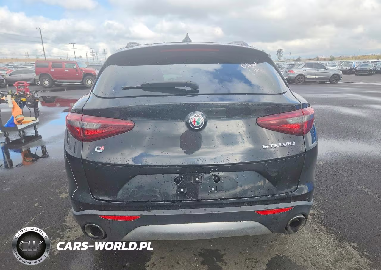 2018 Alfa Romeo Stelvio Ti Sport VIN:ZASFAKNN6J7B92273 - 6