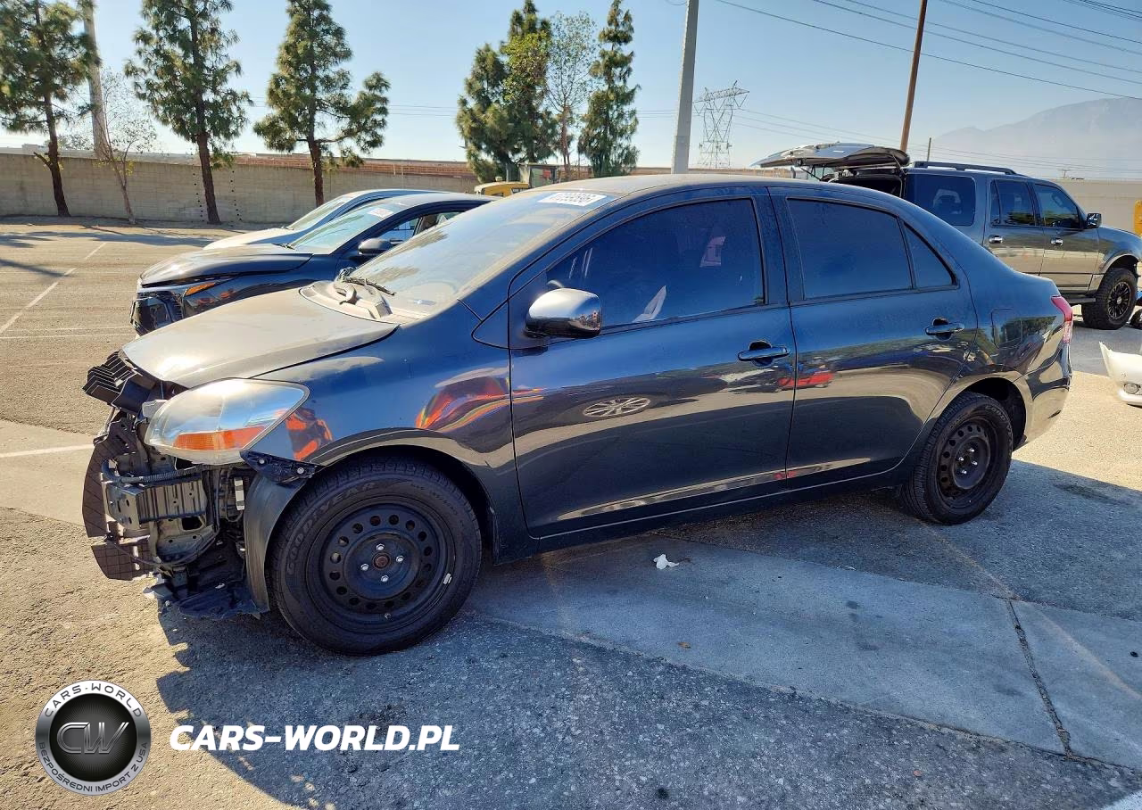 2009 Toyota Yaris Base