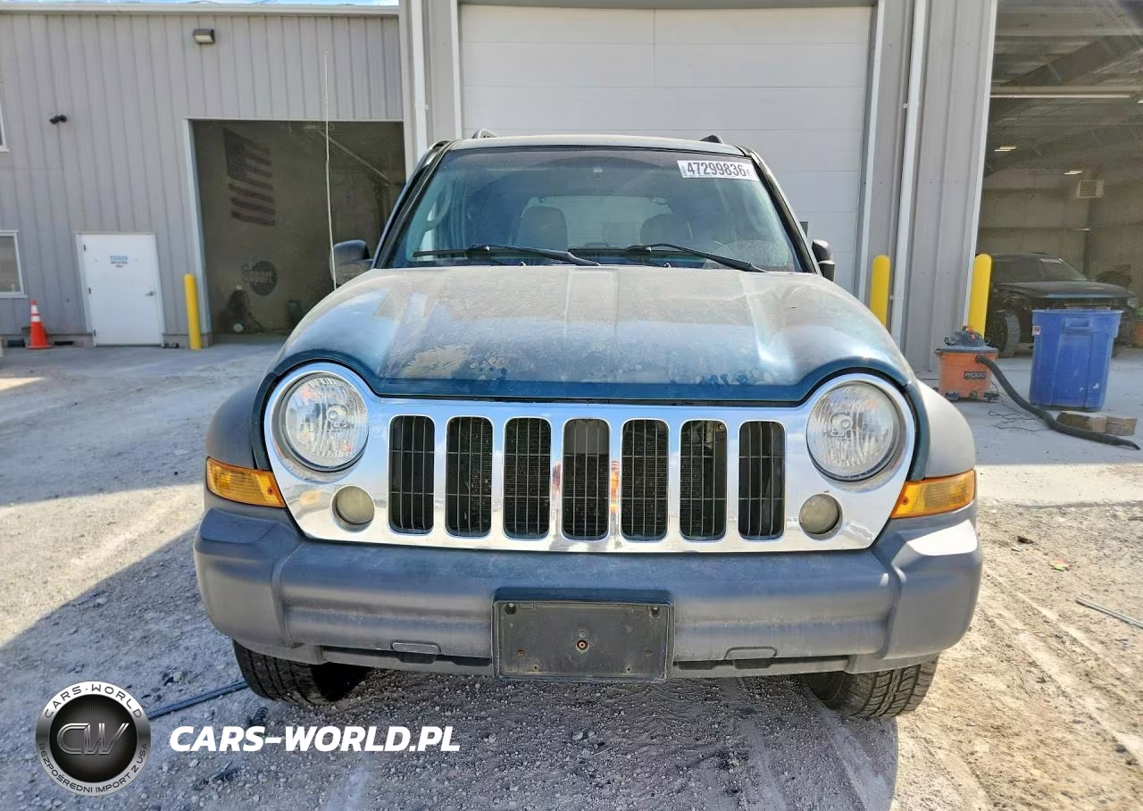 2005 Jeep Liberty Sport VIN:1J4GL48K15W551295 - 5