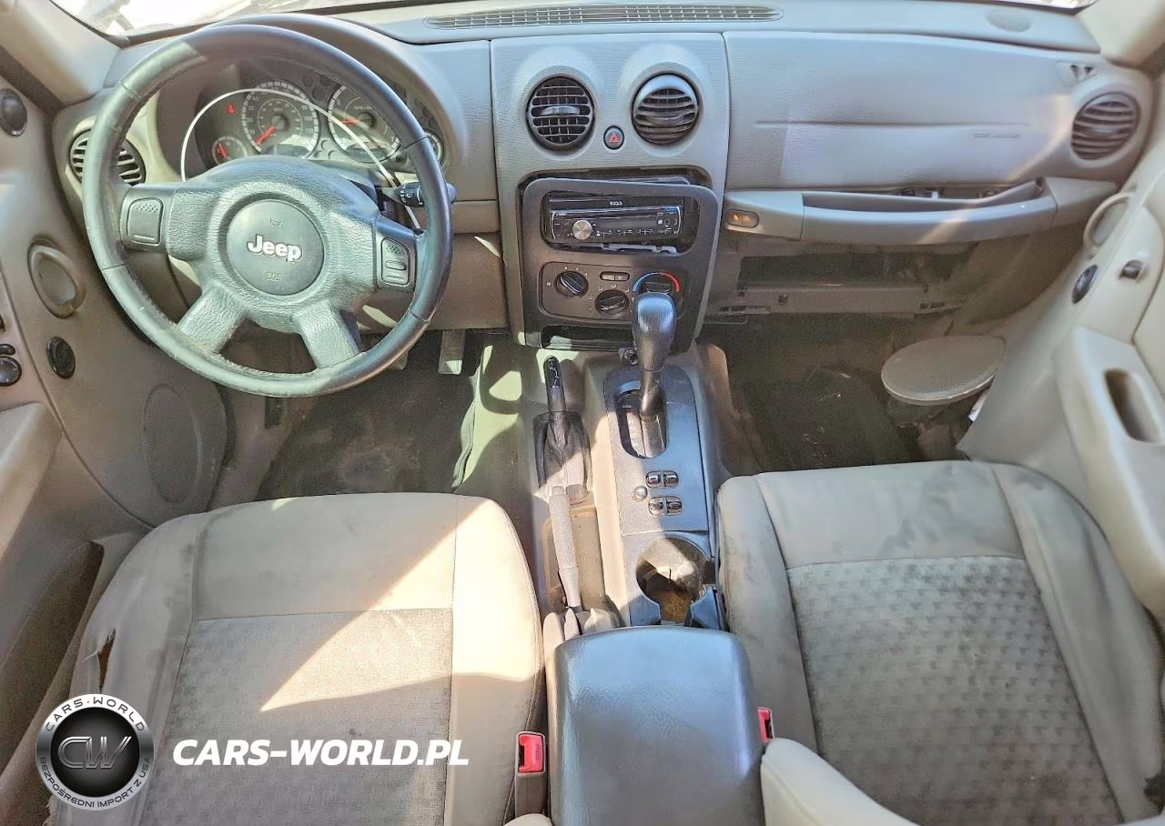 2005 Jeep Liberty Sport VIN:1J4GL48K15W551295 - 8