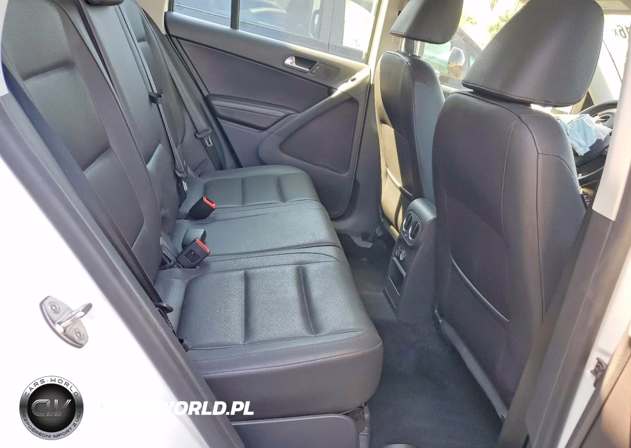 2017 Volkswagen Tiguan S VIN:WVGBV7AX9HW512813 - 11