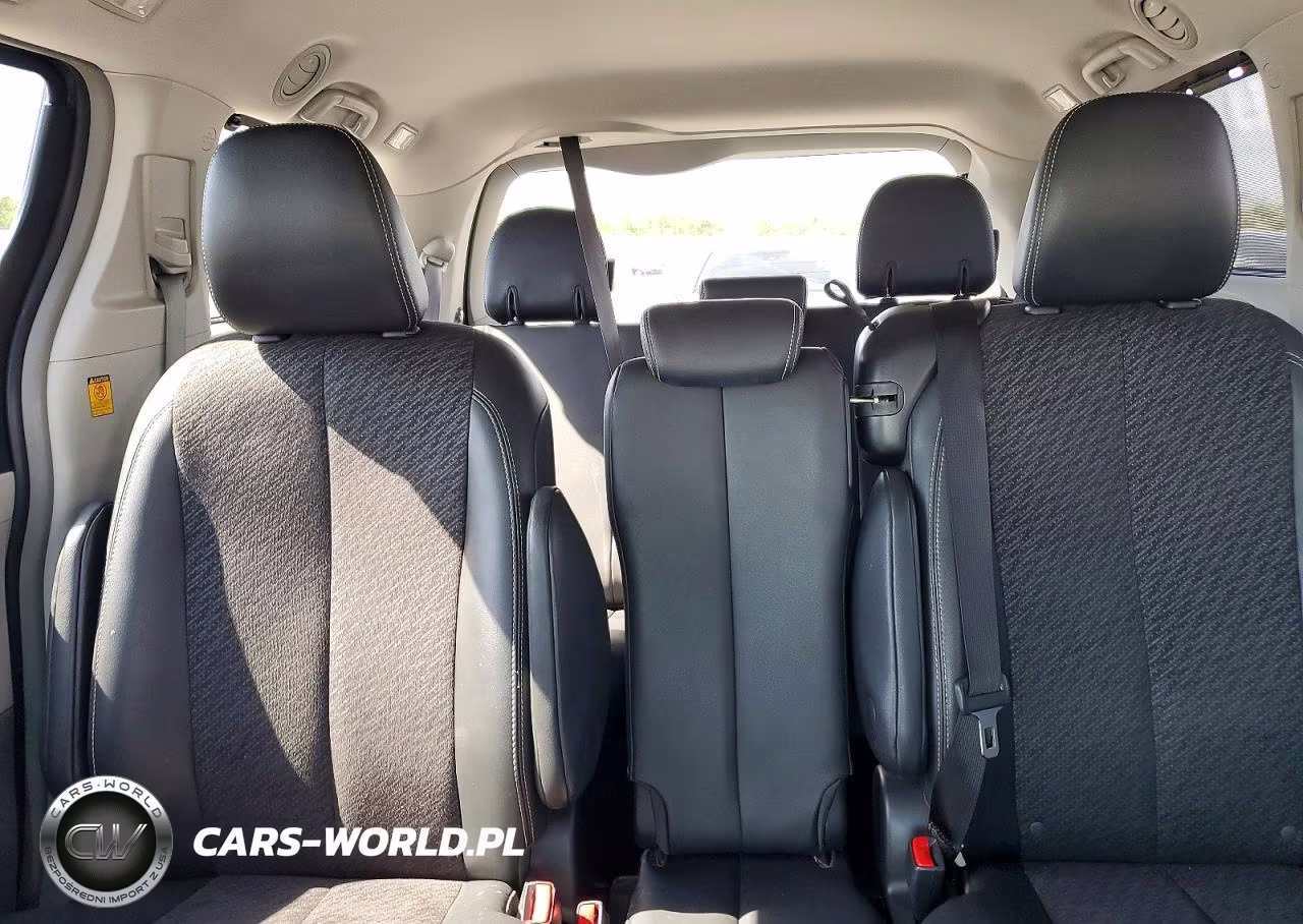 2012 Toyota Sienna Se 8-Passenger VIN:5TDXK3DC7CS221210 - 10