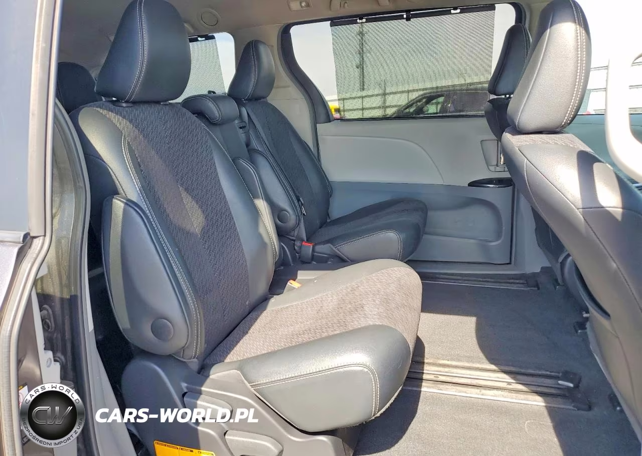 2012 Toyota Sienna Se 8-Passenger VIN:5TDXK3DC7CS221210 - 11