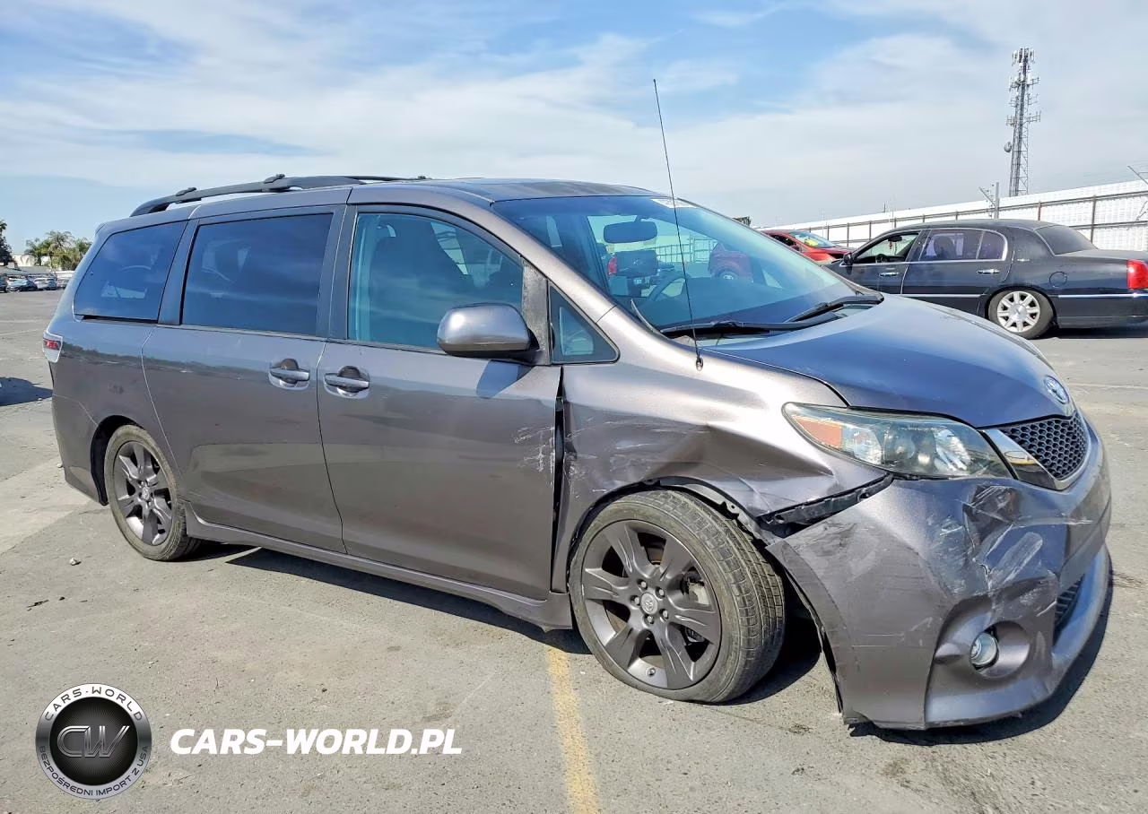 2012 Toyota Sienna Se 8-Passenger VIN:5TDXK3DC7CS221210 - 4
