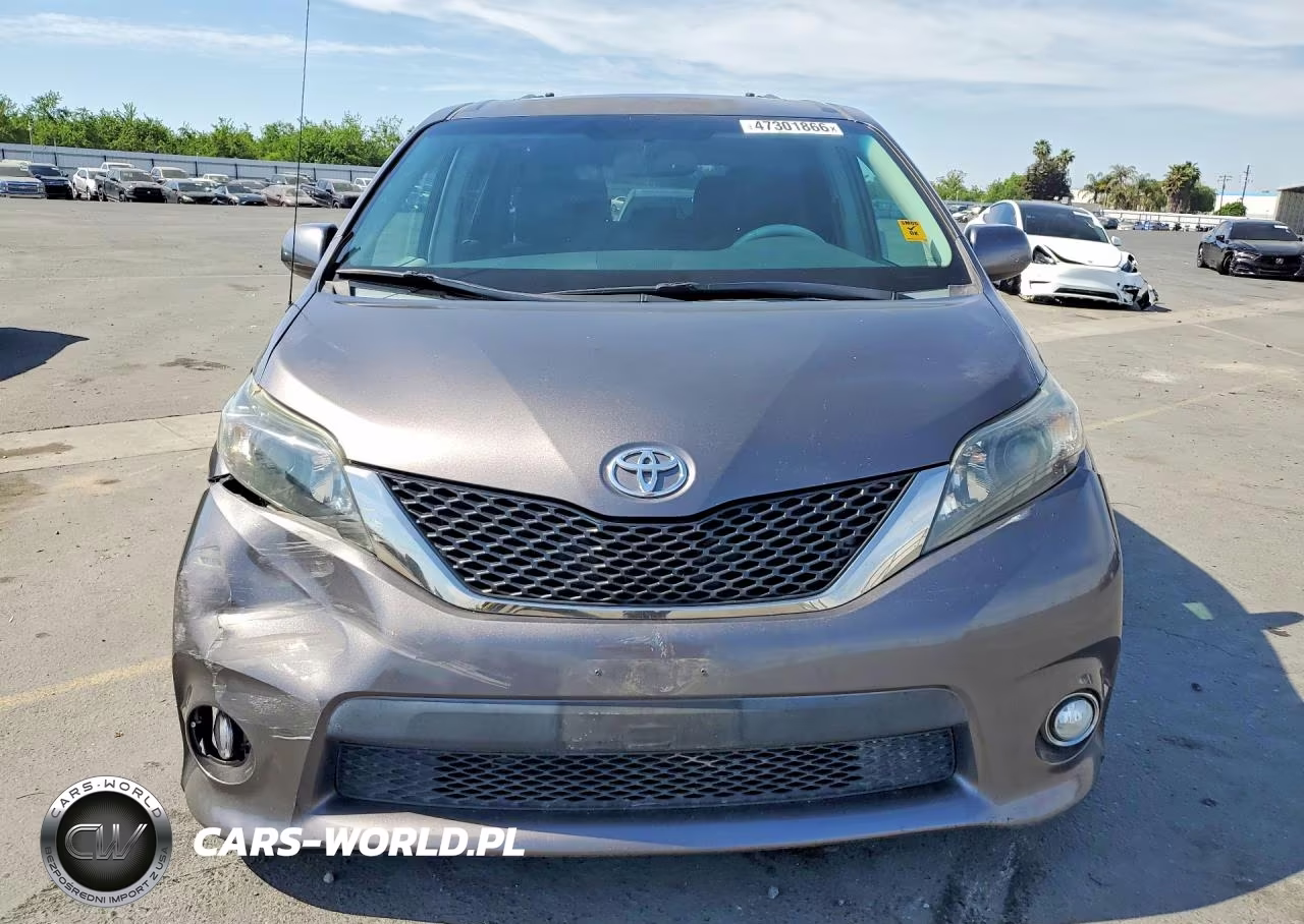 2012 Toyota Sienna Se 8-Passenger VIN:5TDXK3DC7CS221210 - 5