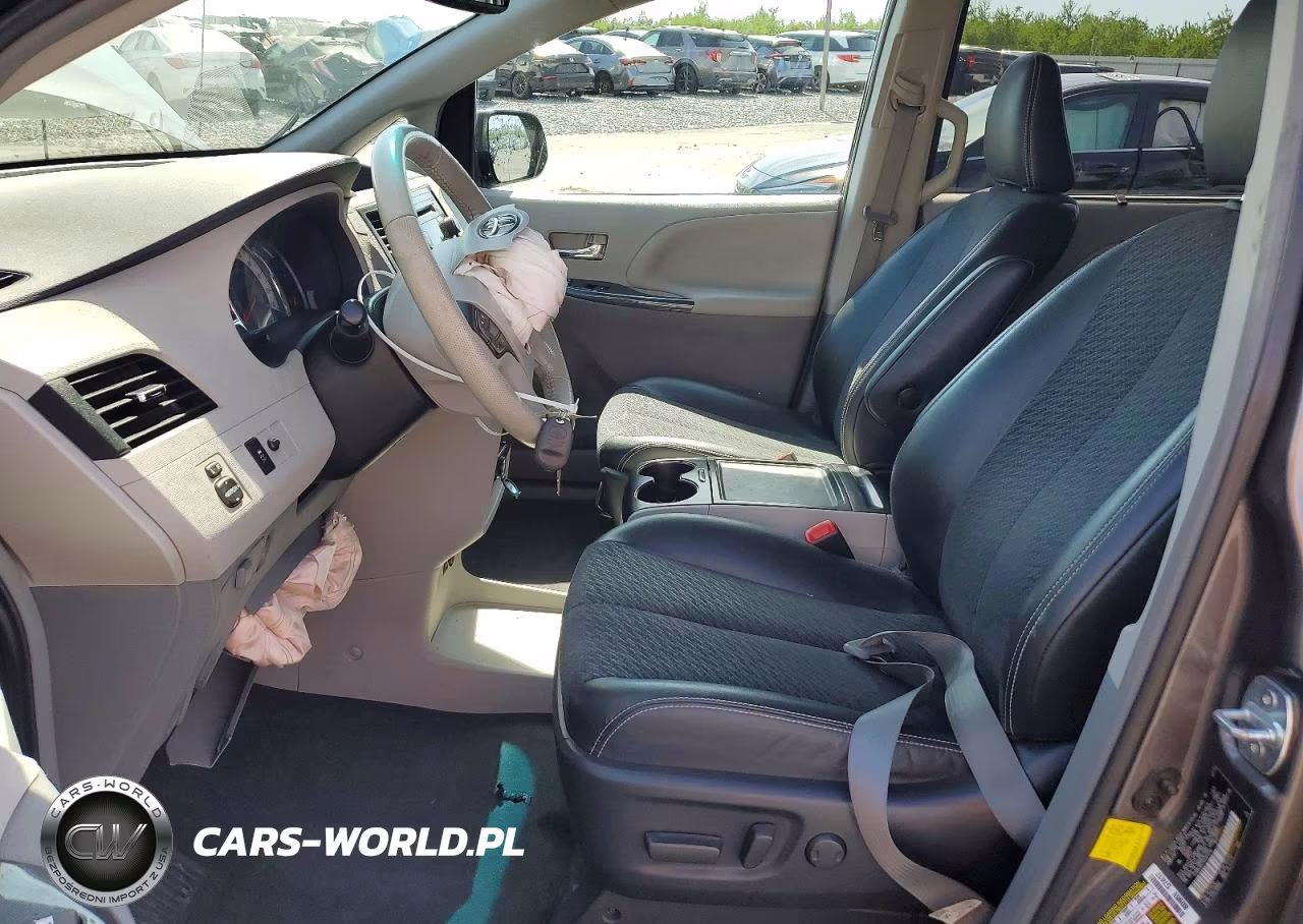 2012 Toyota Sienna Se 8-Passenger VIN:5TDXK3DC7CS221210 - 7