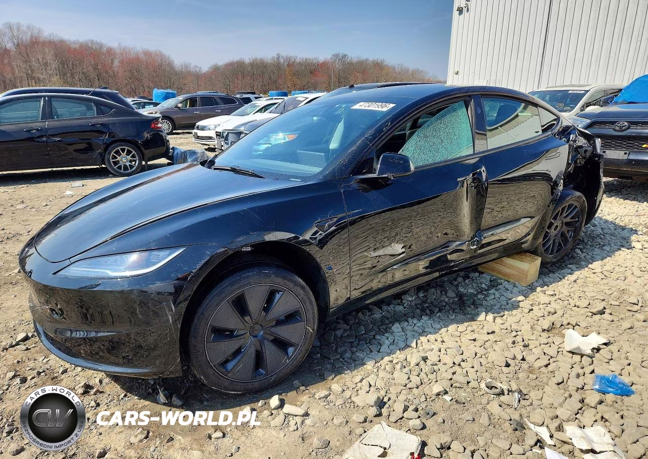 2025 Tesla Model 3 – zdjęcie 1 z 12