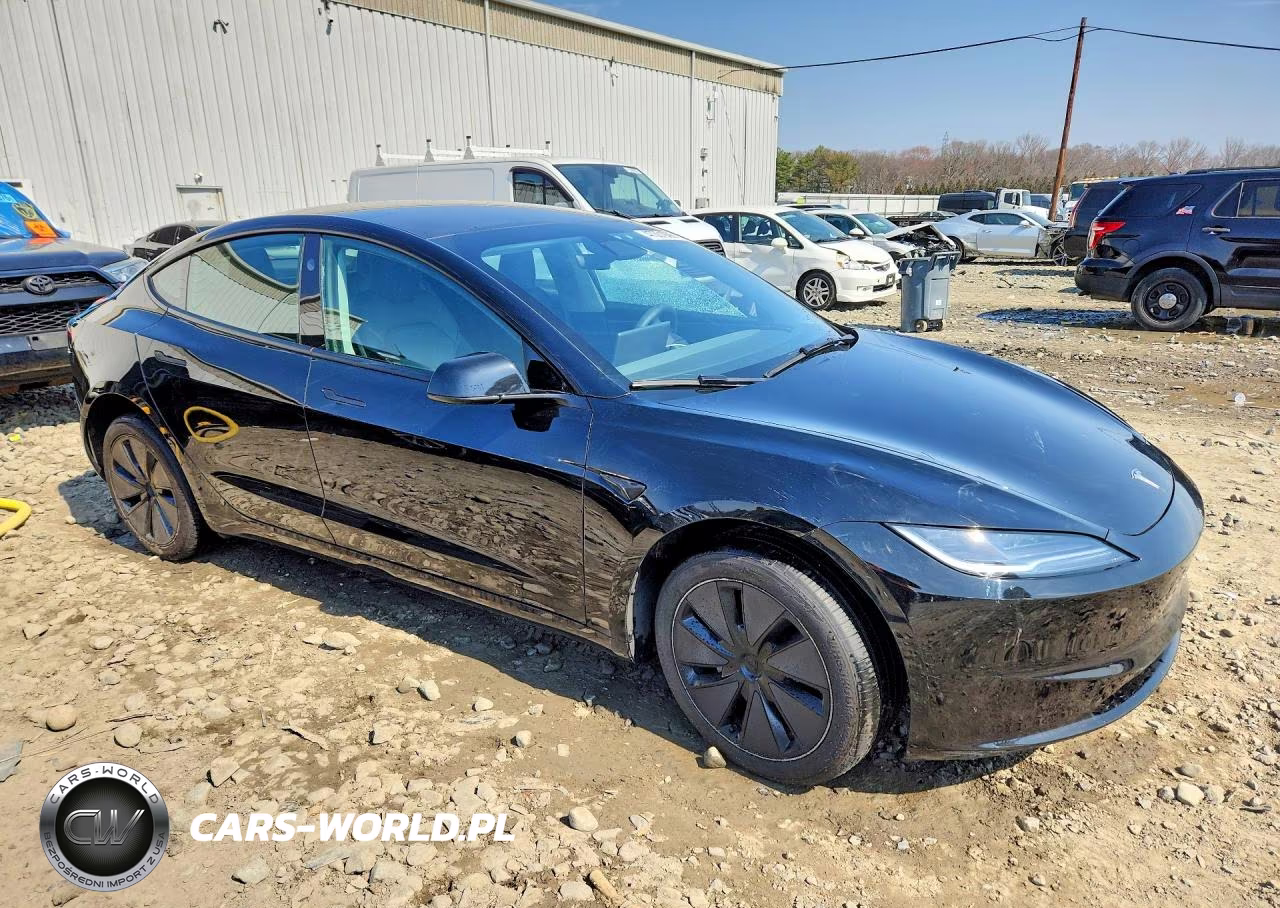 2025 Tesla Model 3 VIN:5YJ3E1EA5SF924511 - 4