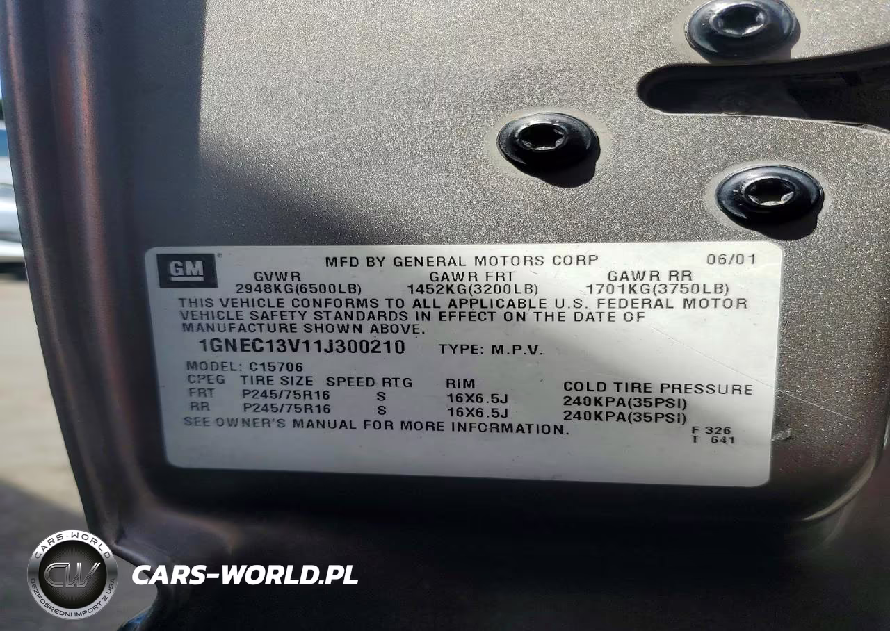 2001 Chevrolet Tahoe C1500 VIN:1GNEC13V11J300210 - 13