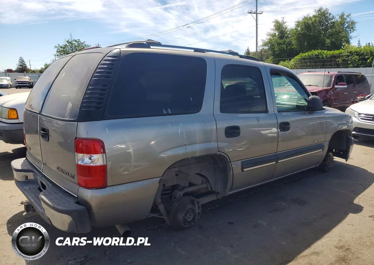2001 Chevrolet Tahoe C1500 VIN:1GNEC13V11J300210 - 3