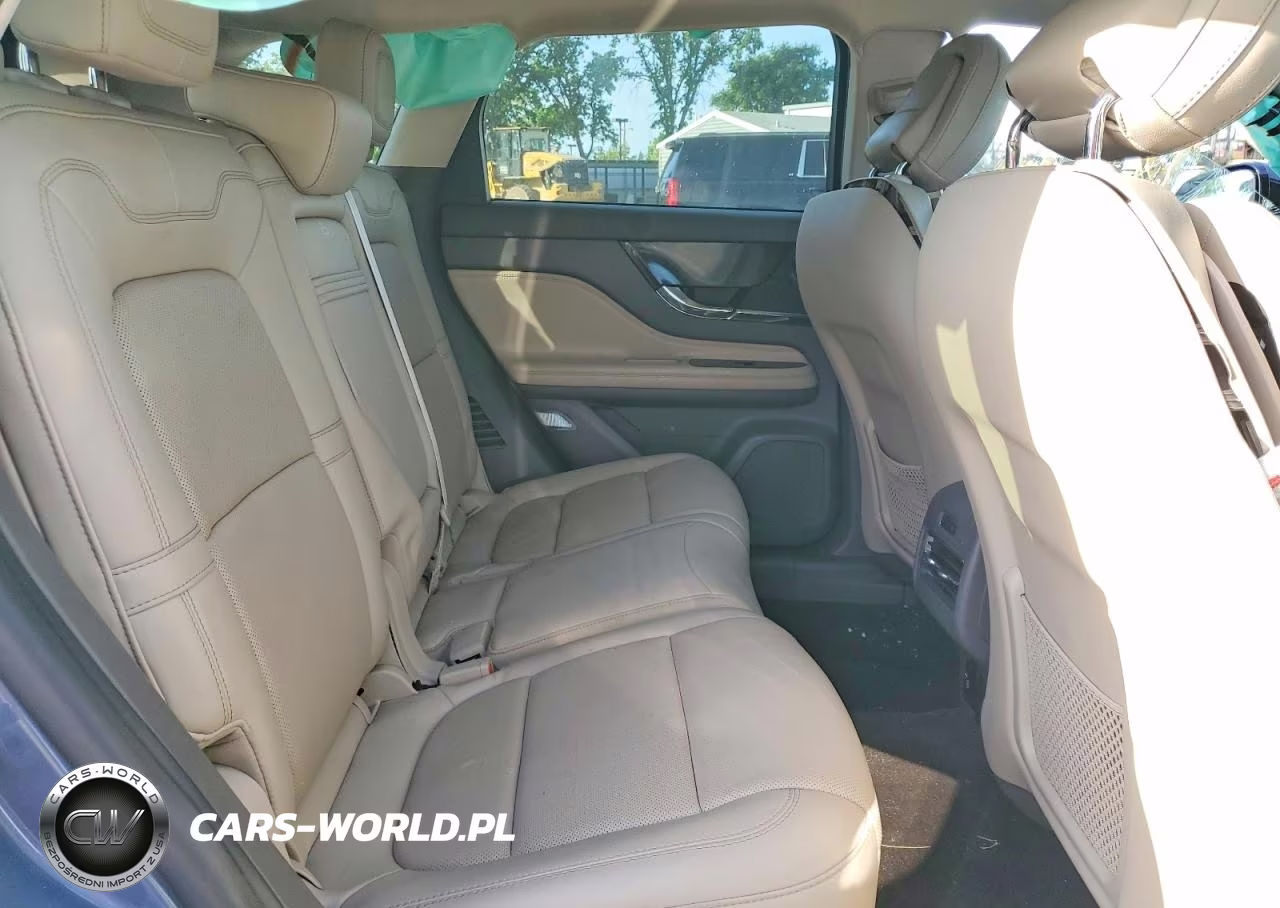 2022 Lincoln Corsair Grand Touring VIN:5LMTJ5DZ0NUL11811 - 10