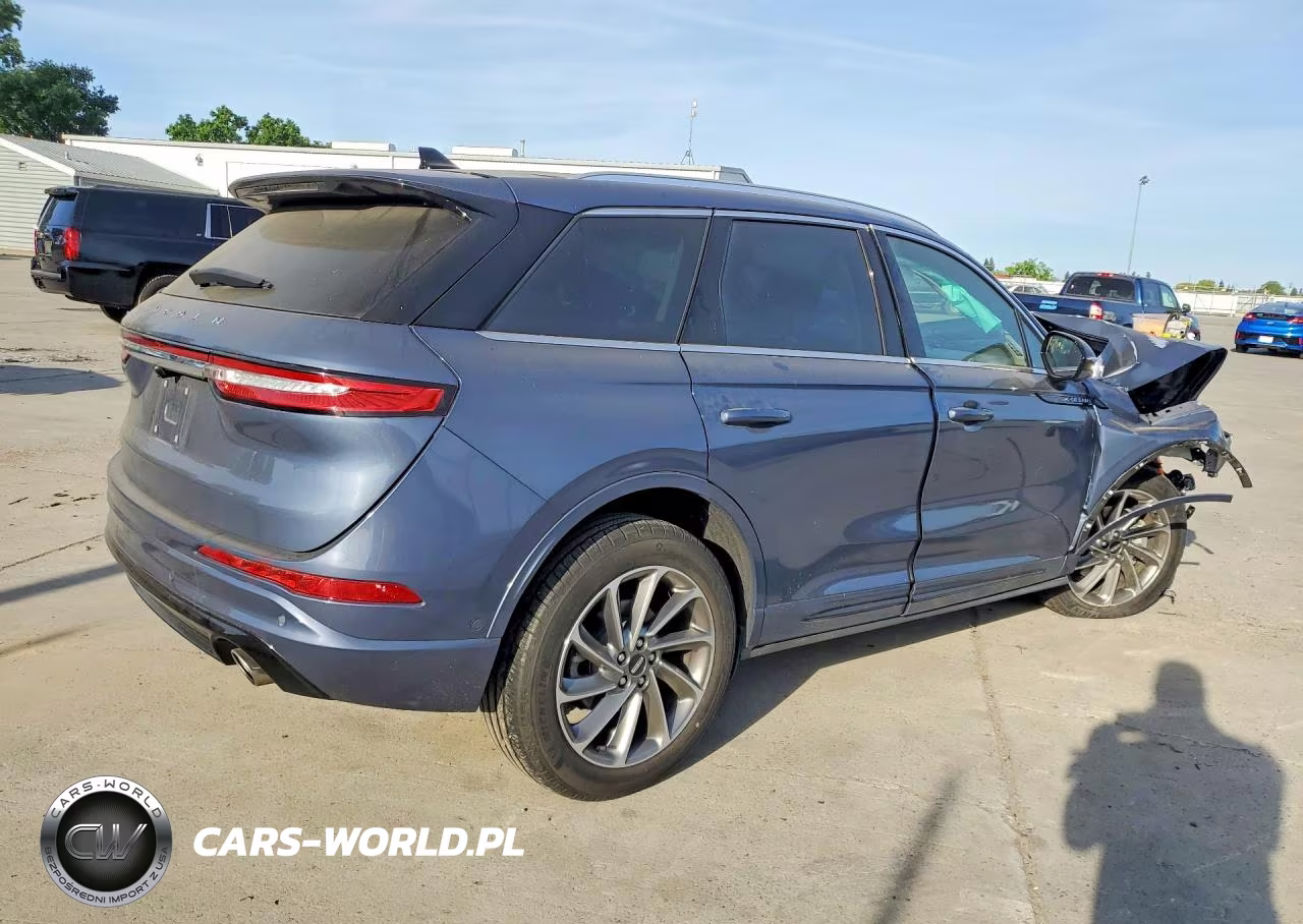 2022 Lincoln Corsair Grand Touring VIN:5LMTJ5DZ0NUL11811 - 3