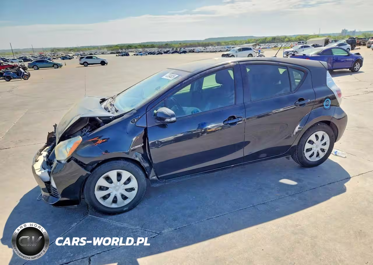 2014 Toyota Prius C Two