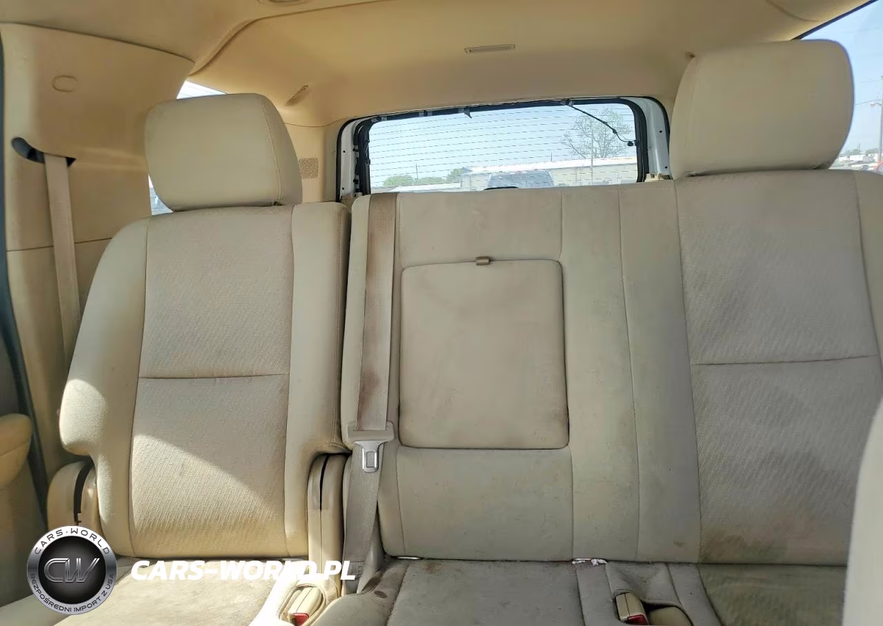 2011 Chevrolet Suburban C1500 Ls VIN:1GNSCHE0XBR371289 - 10