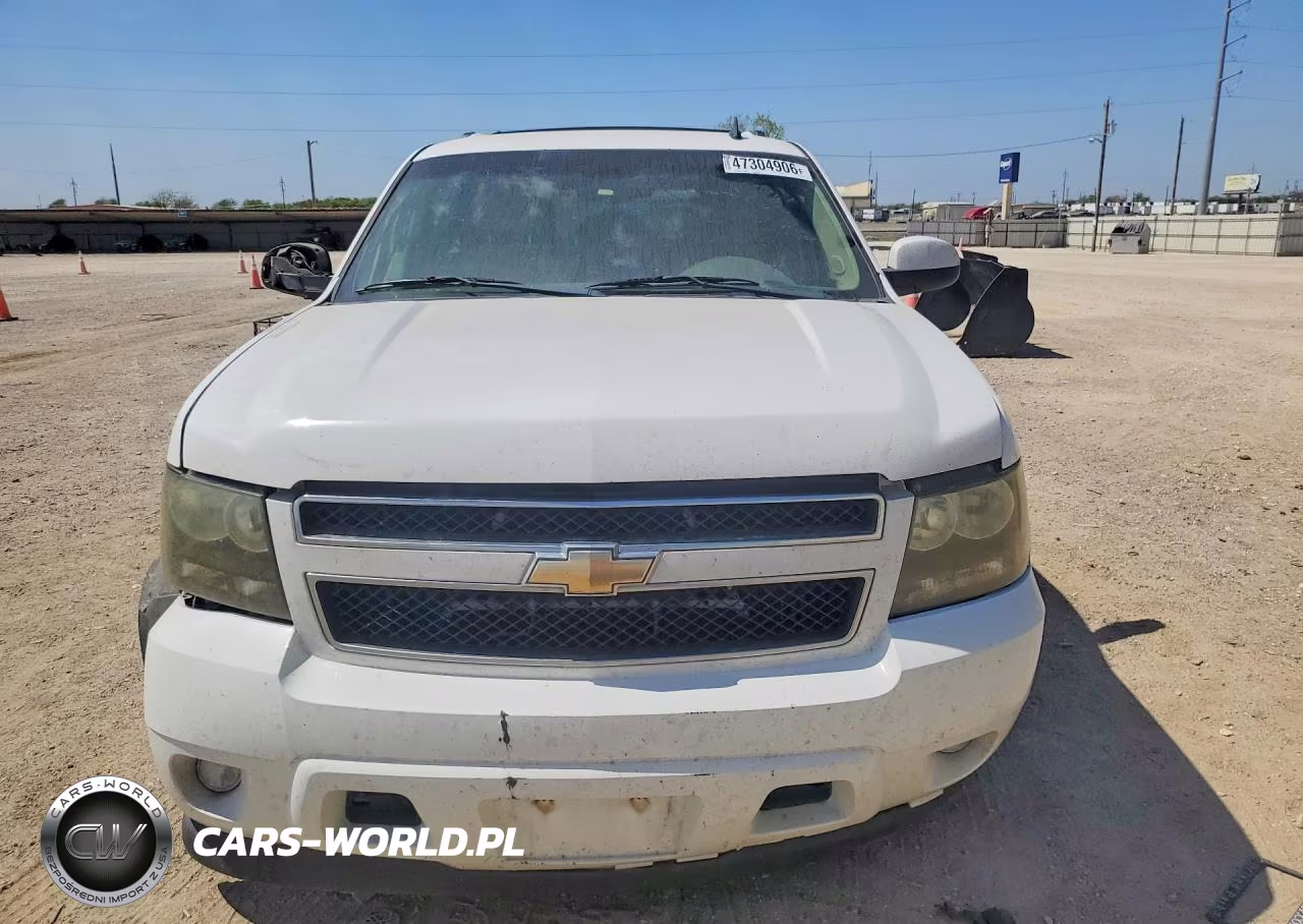 2011 Chevrolet Suburban C1500 Ls VIN:1GNSCHE0XBR371289 - 5