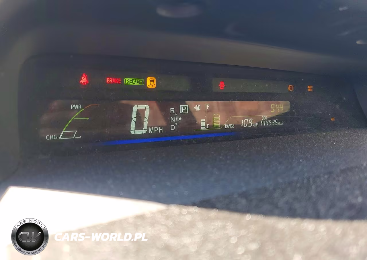 2012 Toyota Prius V Two VIN:JTDZN3EU6C3132088 - 9