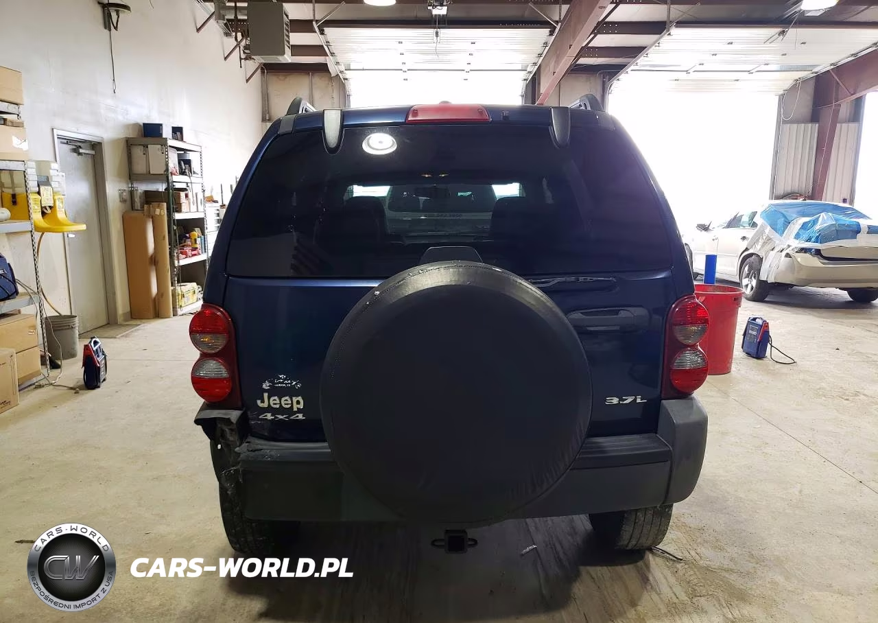 2007 Jeep Liberty Sport VIN:1J4GL48K27W643812 - 6