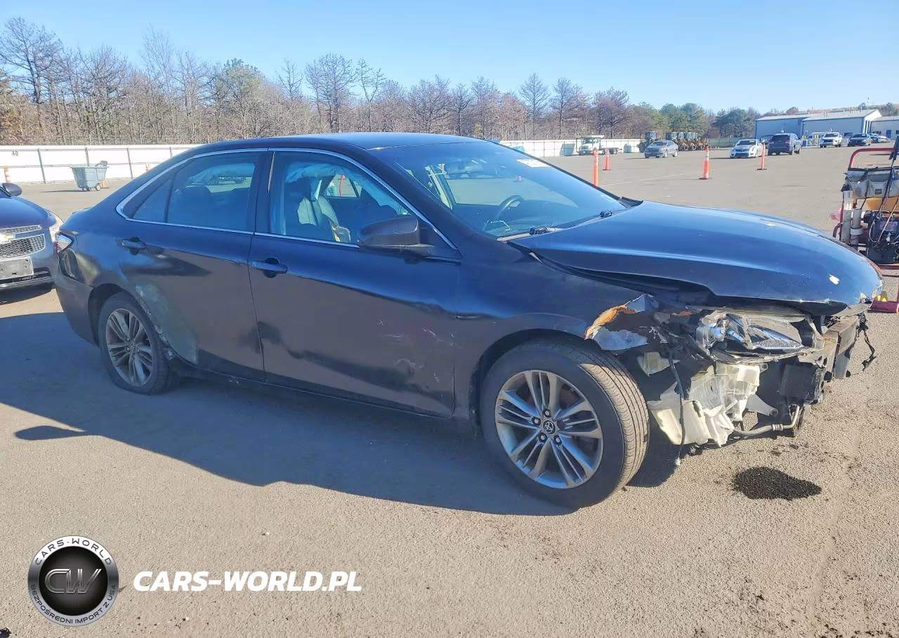 2015 Toyota Camry Se VIN:4T1BF1FK7FU002265 - 4
