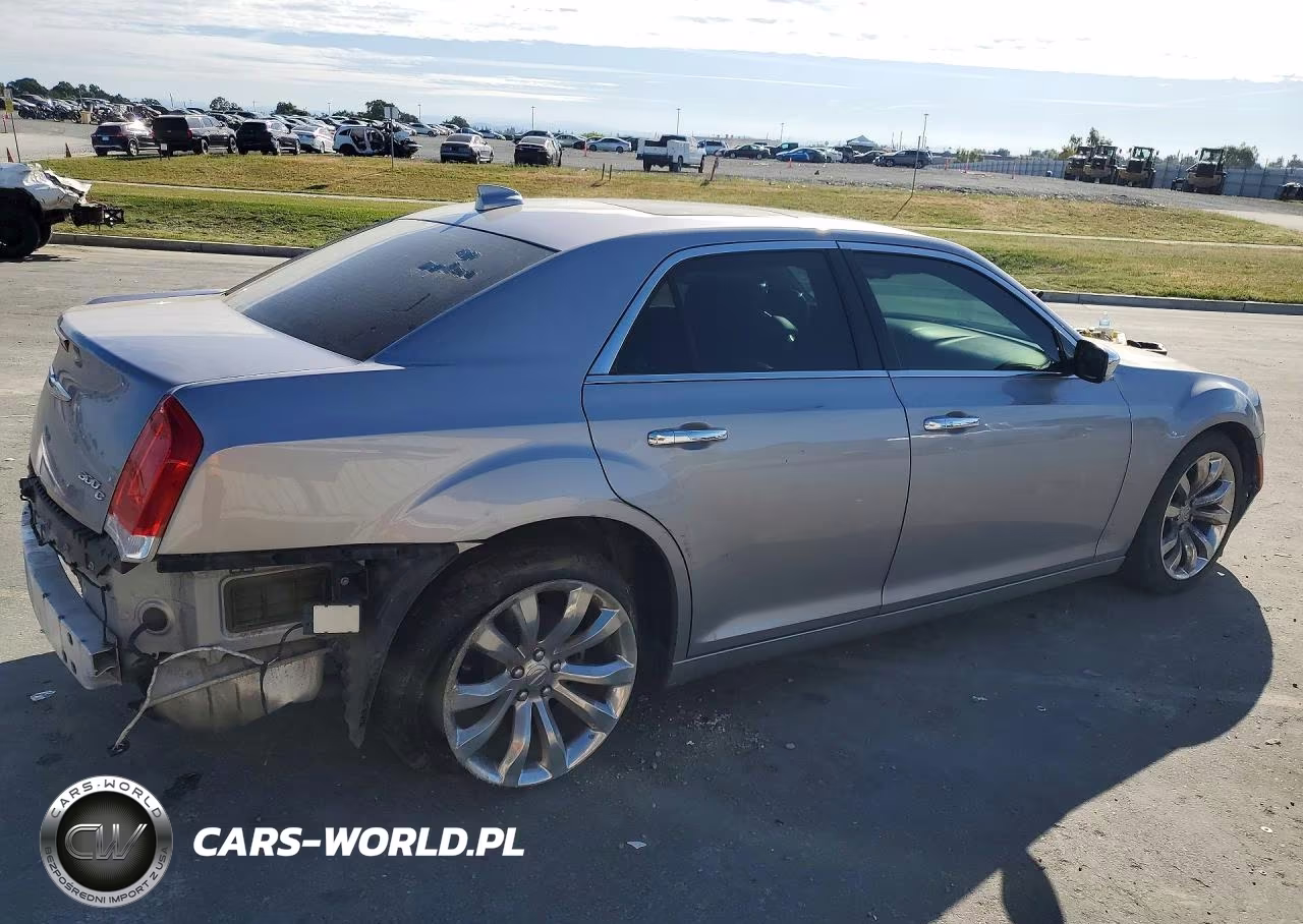 2017 Chrysler 300C VIN:2C3CCAEG7HH586756 - 3