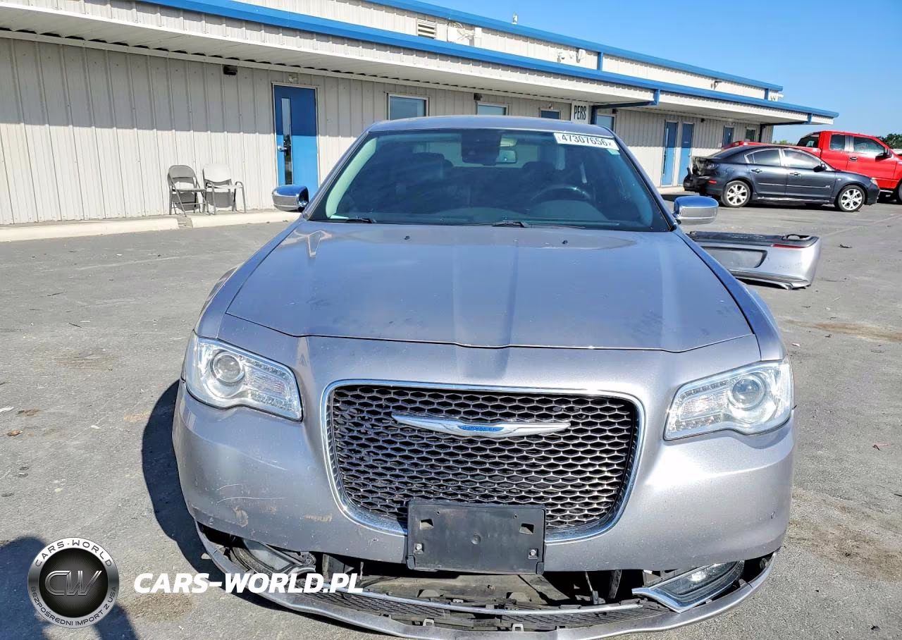 2017 Chrysler 300C VIN:2C3CCAEG7HH586756 - 5