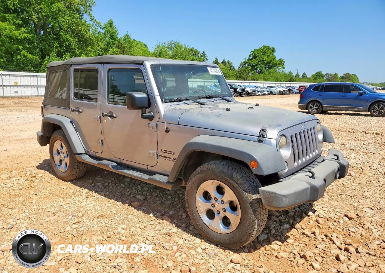 2015 Jeep Wrangler Unlimited Sport VIN:1C4HJWDG1FL664938 - 4