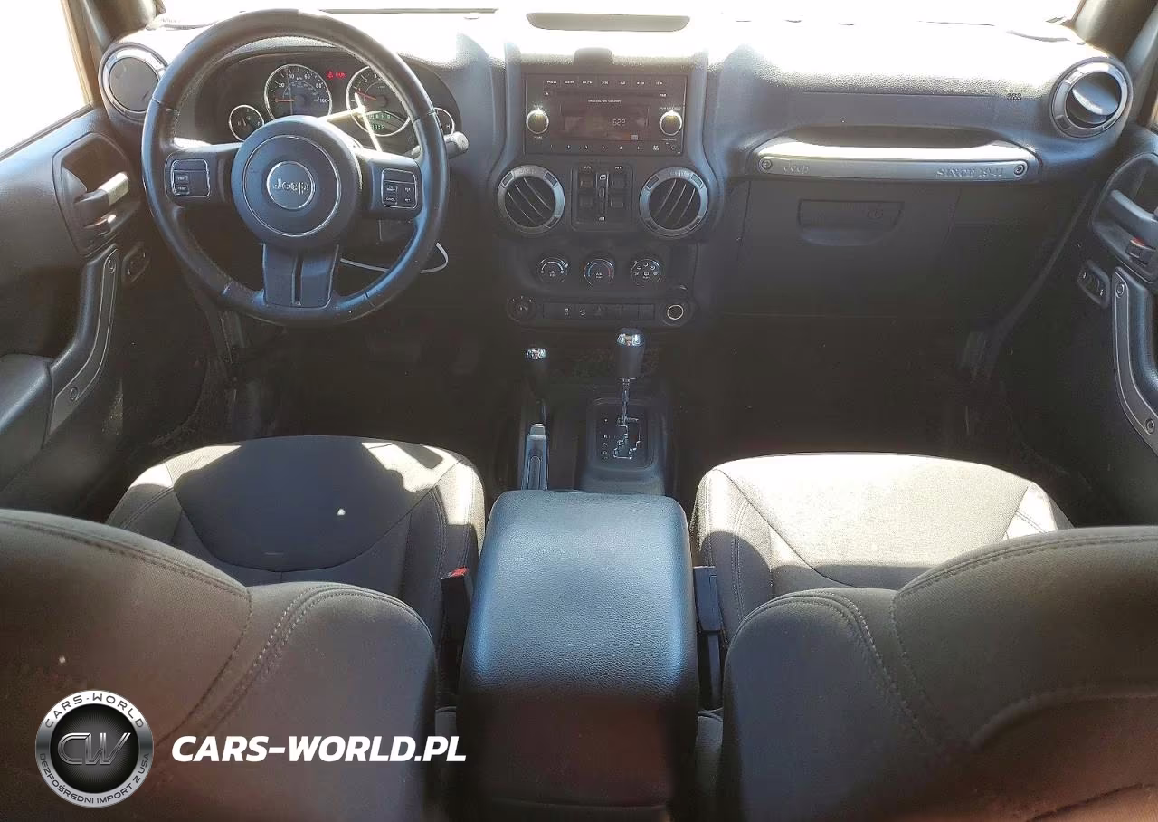 2015 Jeep Wrangler Unlimited Sport VIN:1C4HJWDG1FL664938 - 8