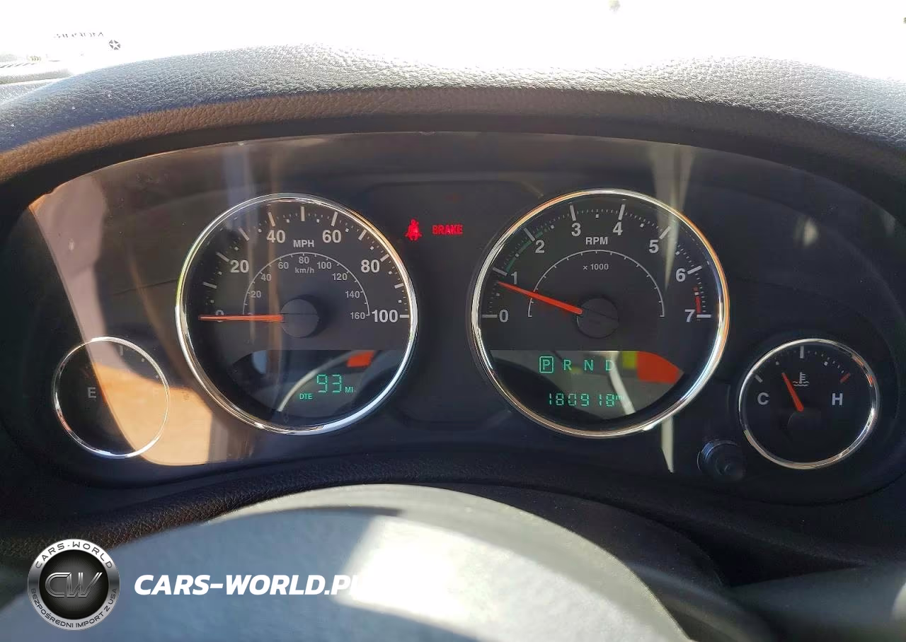 2015 Jeep Wrangler Unlimited Sport VIN:1C4HJWDG1FL664938 - 9