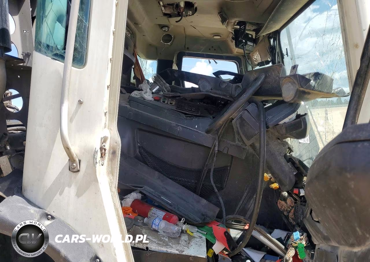 2018 Mack Refuse Truck VIN:1M2LR06CXJM003286 - 5