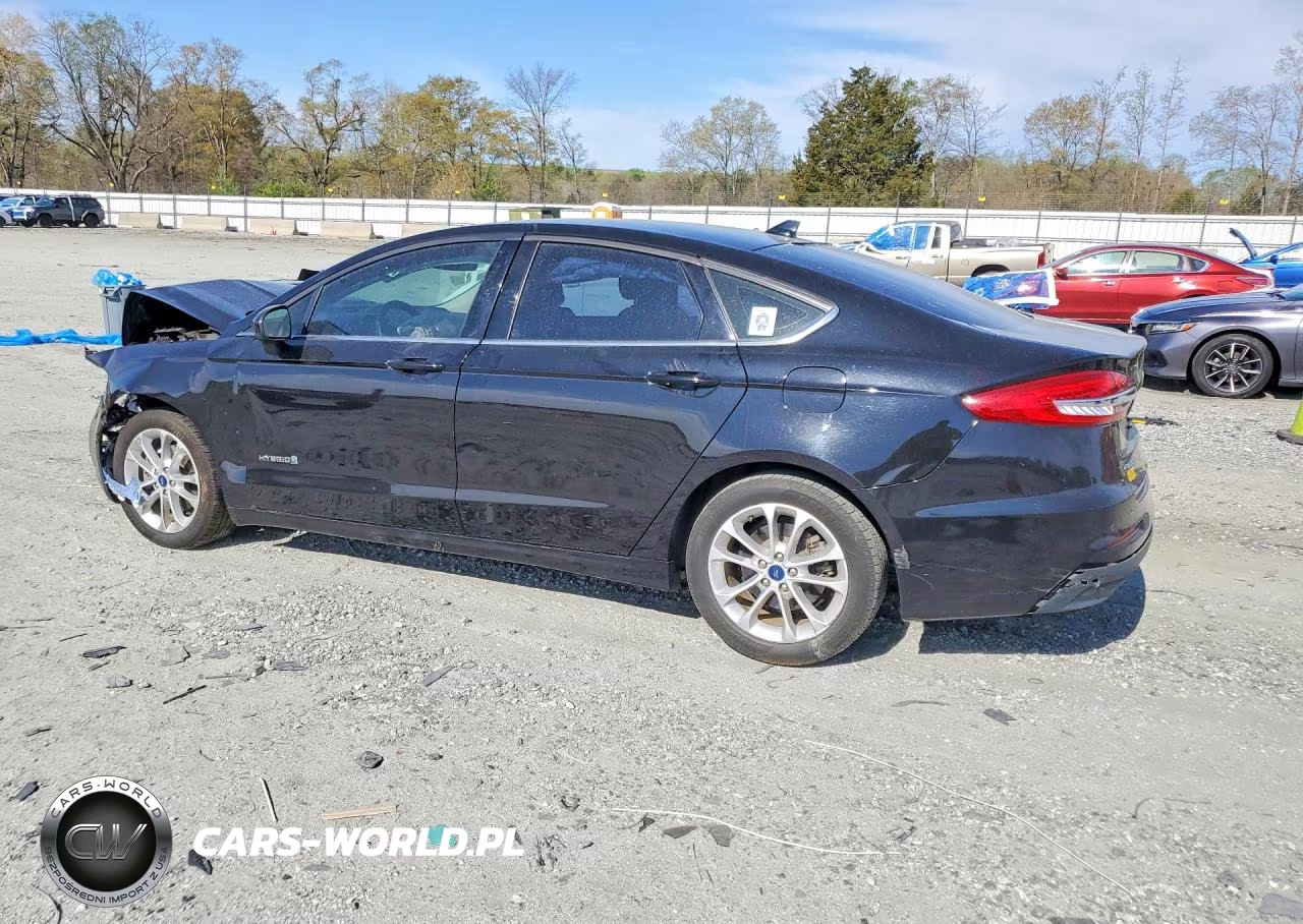 2019 Ford Fusion Se VIN:3FA6P0LU2KR204151 - 2