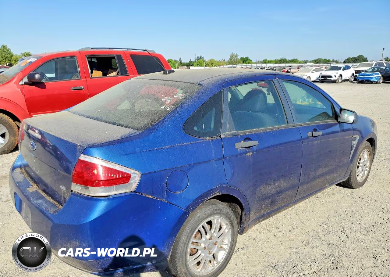2008 Ford Focus Se VIN:1FAHP35N98W268189 - 3