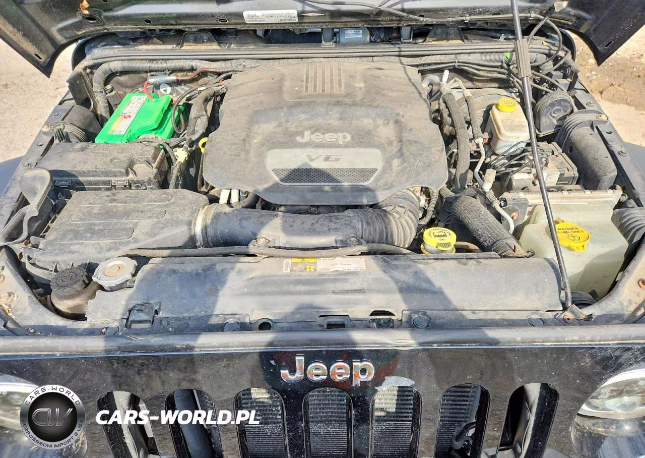 2015 Jeep Wrangler Unlimited Sport VIN:1C4BJWDG2FL613311 - 11
