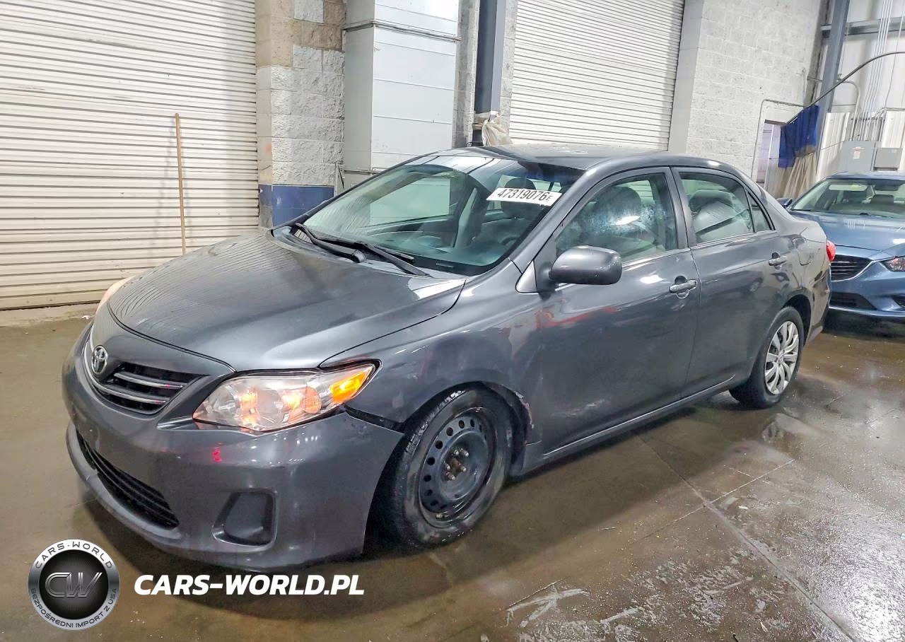2013 Toyota Corolla Le – zdjęcie 1 z 12