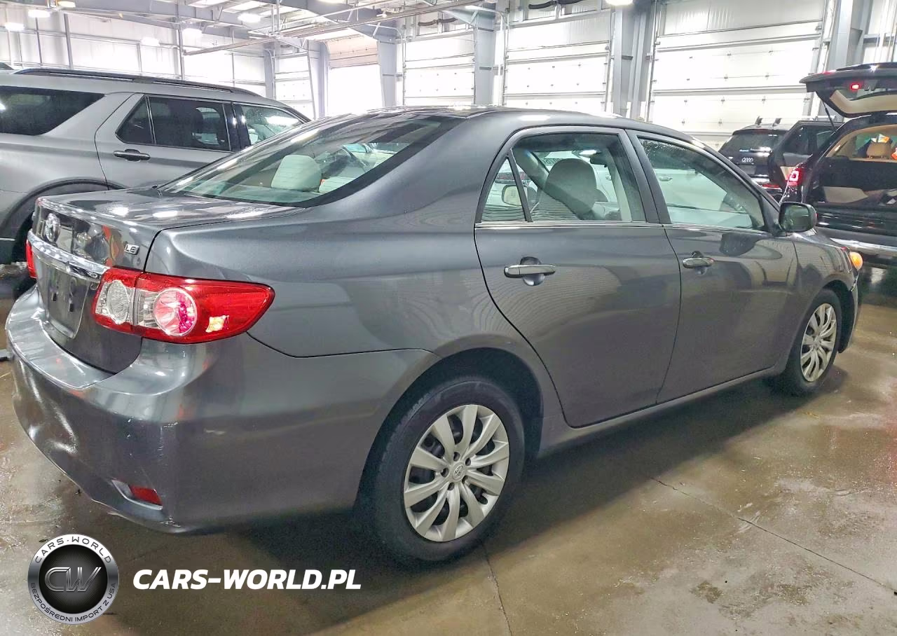 2013 Toyota Corolla Le VIN:2T1BU4EE9DC124174 - 3