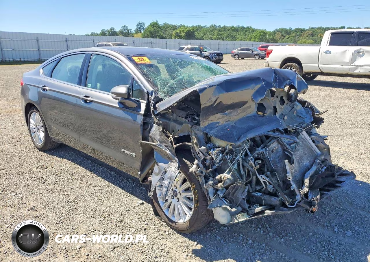 2015 Ford Fusion Se Hybrid VIN:3FA6P0LU6FR105967 - 4