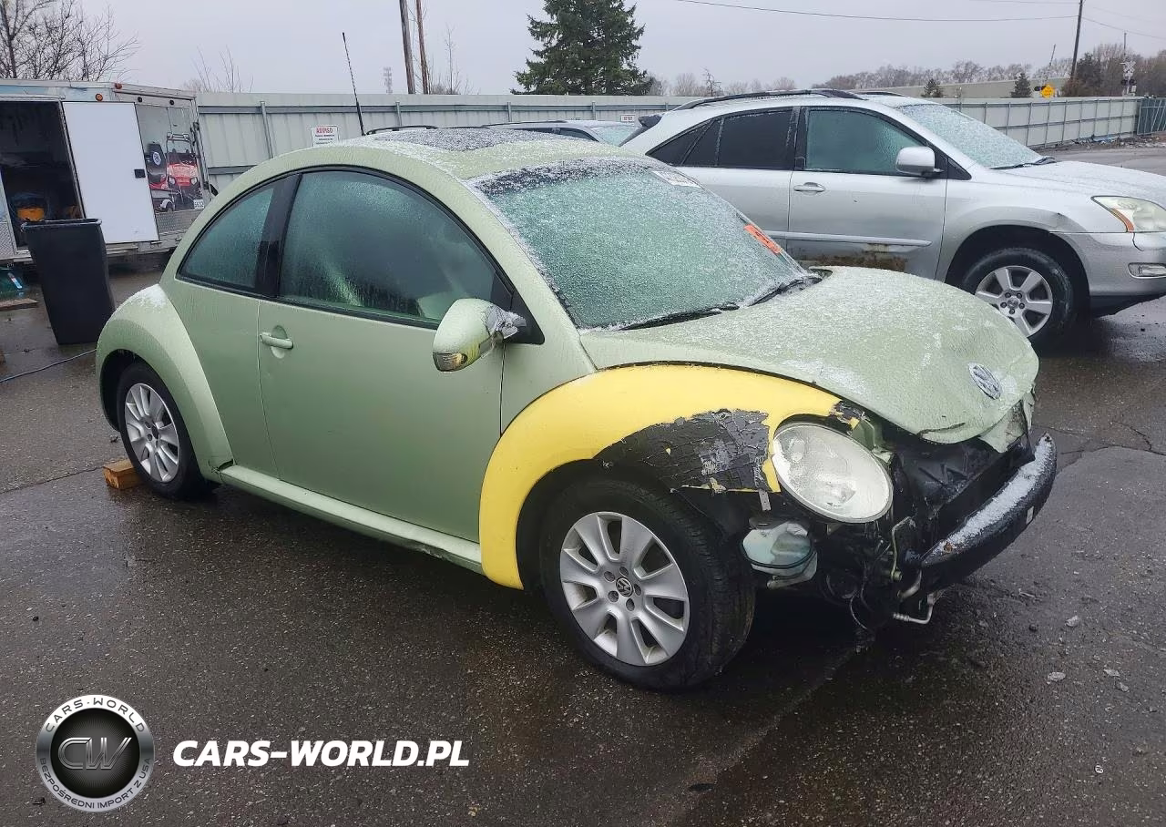 2008 Volkswagen New Beetle S VIN:3VWRG31CX8M506406 - 4
