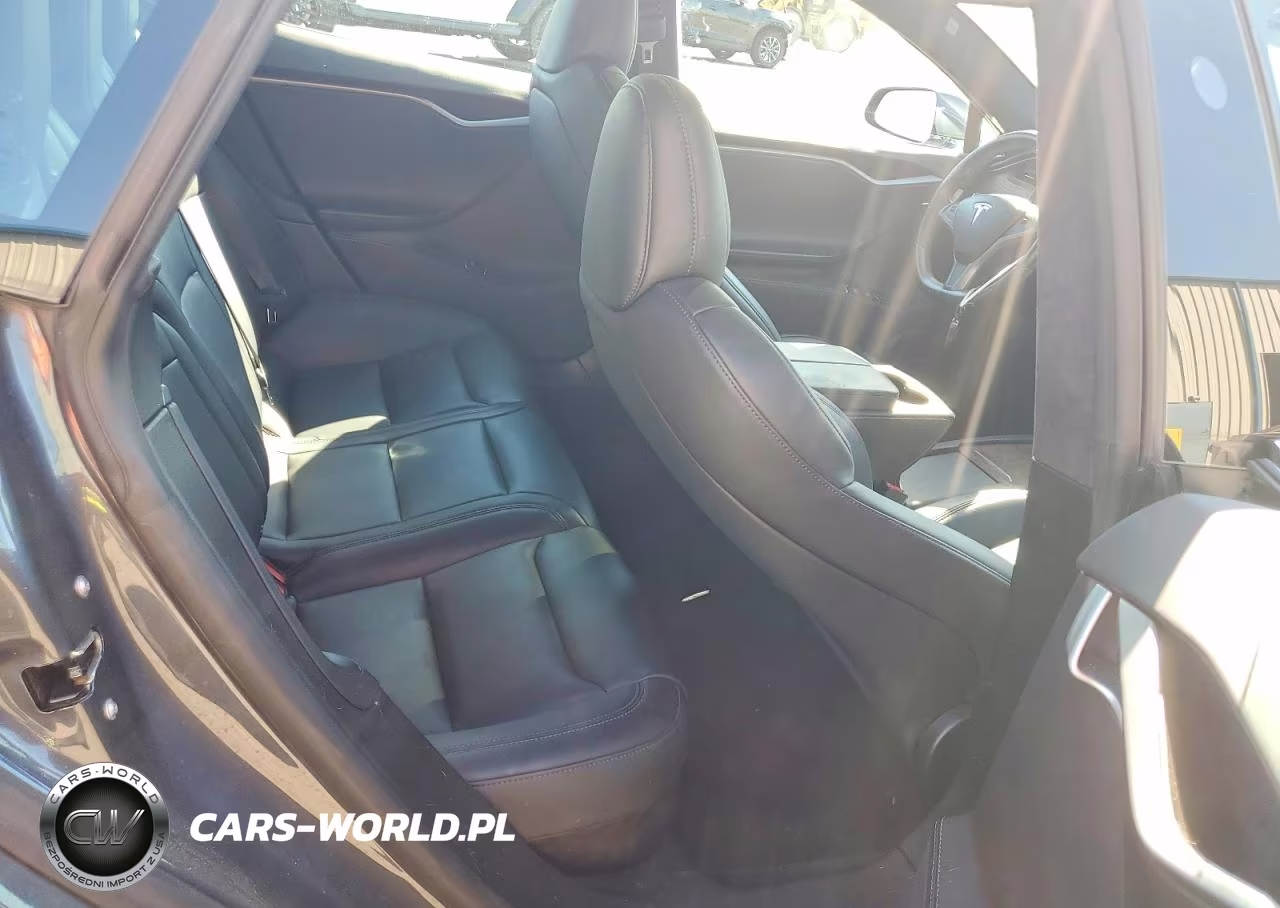 2020 Tesla Model S VIN:5YJSA1E24LF379029 - 10