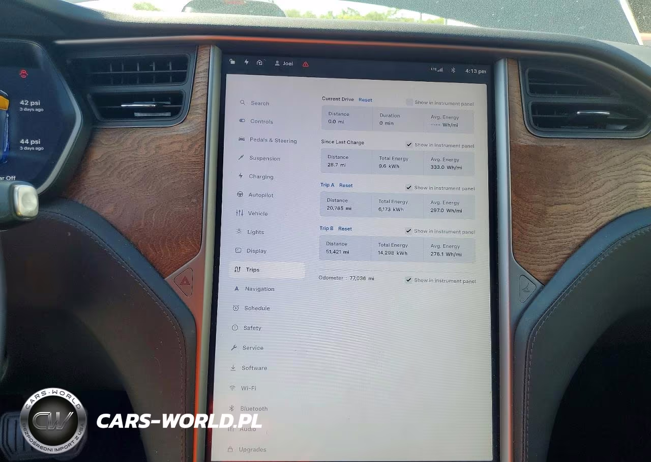 2020 Tesla Model S VIN:5YJSA1E24LF379029 - 9