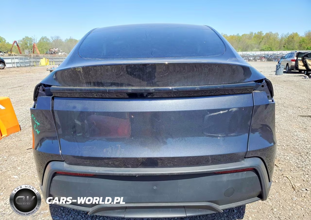 2026 Tesla Model Y VIN:7SAYGDED2TA590953 - 6